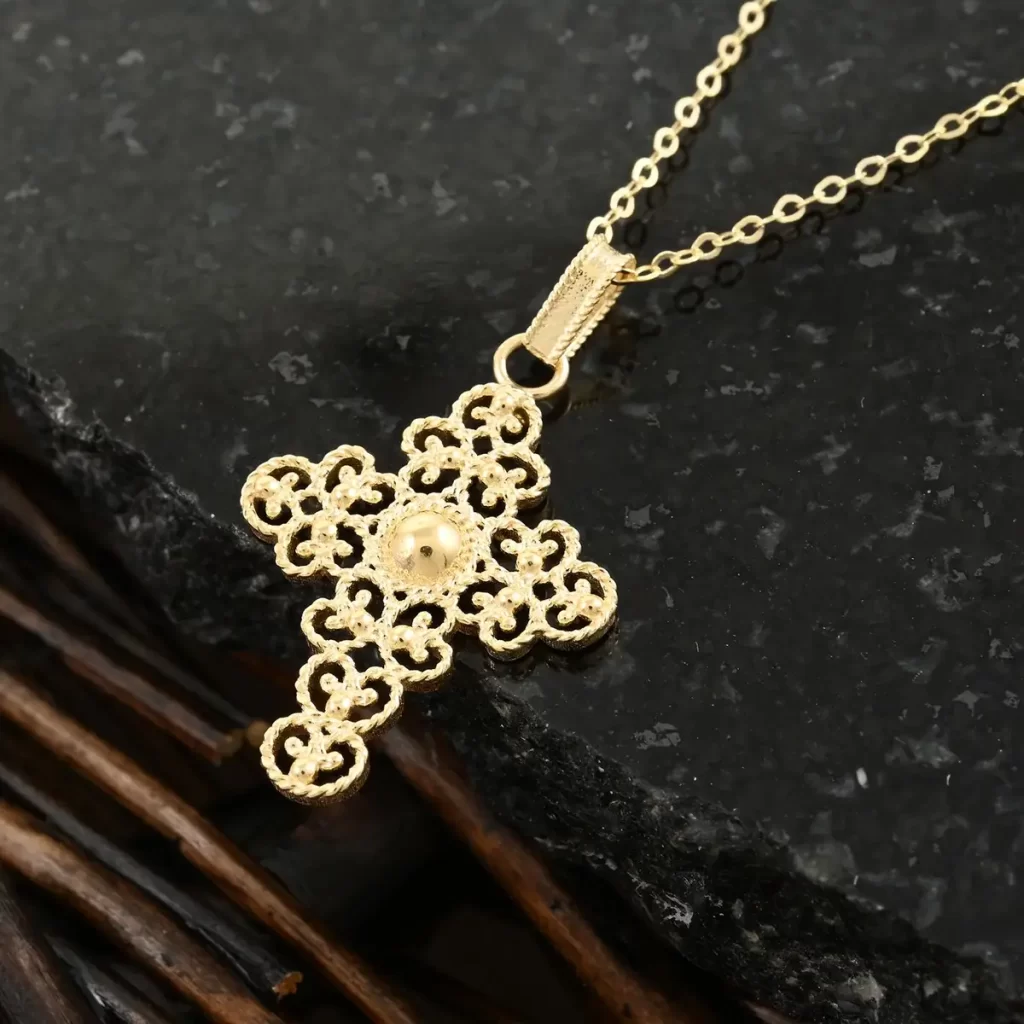 Italian 14K Yellow Gold Pendant Necklace