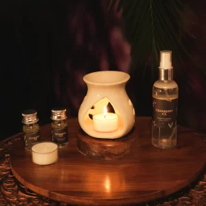 Gifts for friends Cranberry Ice- Fragrance Gift Set - Ceramic Burner, 2 Fragrance Oils, 2 Tea-Lights & 1 Room Spray
