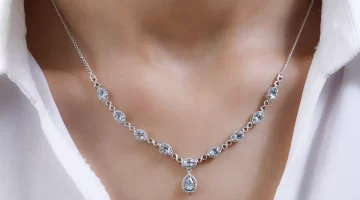 Premium Mangoro Aquamarine Station Necklace 20 Inches in Platinum Over Sterling Silver