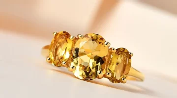 What is the difference between zircon and cubic zirconia?