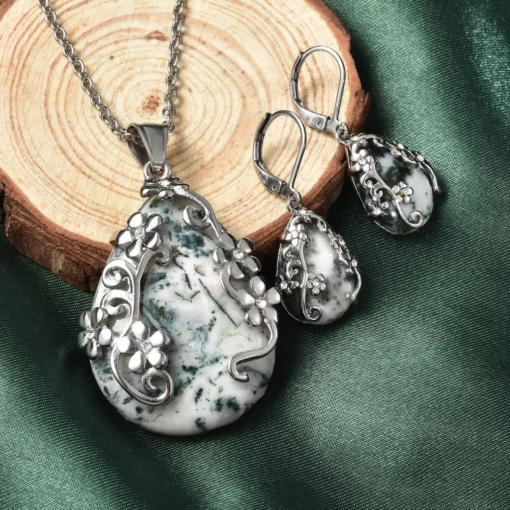 Set of Dendritic Agate Floral Earrings and Pendant Necklace